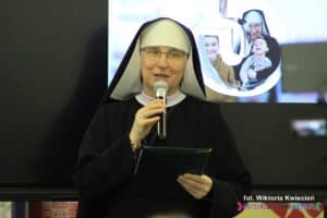 s. Anuarita Ewa Tutka, Dyrektor Ośrodka Rewalidacyjno-Wychowawczego w Puławach