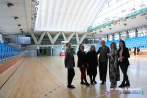 Hala im. Z. Niedzieli: na płycie boiska stoją od lewej Panie: Aleksandra Romańska (Kierownik Działu Marketingu, Rzecznik Prasowy MOSiR „Bystrzyca” w Lublinie Sp. z o.o), Alicja Jankiewicz (Prezes Honorowa LFOON-SW), Anna Bieganowska-Skóra (Prezes LFOON-SW), Monika Lipińska (Wiceprezes Zarządu MOSiR „Bystrzyca” w Lublinie Sp. z o.o), Izabela Czernicka-Białowąs (Kierownik Hali im. Z. Niedzieli), Anna Belcik (Kierownik Działu Projektów i Programów)