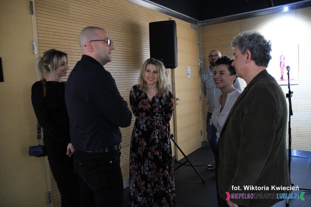 Od lewej stoją: Pani Natalia Dudek, Pan Mariusz Kuszpa,, Pani Magdalena Gałka, Pani Karolina Czajka, Pan Michał Stanowski