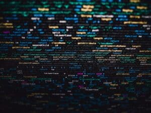 ekran ze słowami i kodami