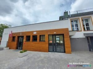 Wejście do budynku Specjalnego Ośrodka Szkolno-Wychowawczego im. Henryka Sienkiewicza w Świdniku