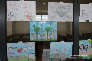 Wystawa prac plastycznych uczniów klas 1-8 ze Szkoły Specjalnej nr 26 im. Janusza Korczaka w Lublinie pt. „Sport w moim życiu” - prace o numerach od 6 do 10