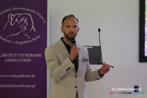 Pan Rafał Kowalski, właściciel Centrum Wózków Inwalidzkich (CWI)