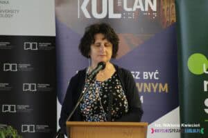 mgr Małgorzata Galbarczyk – Kierownik Zespołu Psychoterapeutów Angielskiej Służby Zdrowia (NHS Talking Therapies, Wielka Brytania) podczas prelekcji pt. "Wybór kariery zawodowej przez osoby niewidome i słabowidzące”