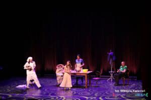 Spektakl pt. "Rodzina to siła" w wykonaniu Teatru Jaklanie