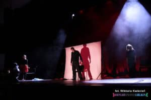 Spektakl pt. "Kroki marzeń" w wykonaniu aktorów Teatru Horyzont