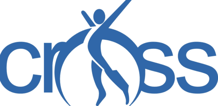 Logotyp. Stylizowany niebieski napis „cross” z ludzką postacią tworzącą literę „o” i wyciągającą ramiona i nogi na zewnątrz.