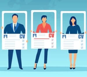 Trzech ilustrowanych profesjonalistów trzyma przed sobą duże życiorysy opisane jako CV.